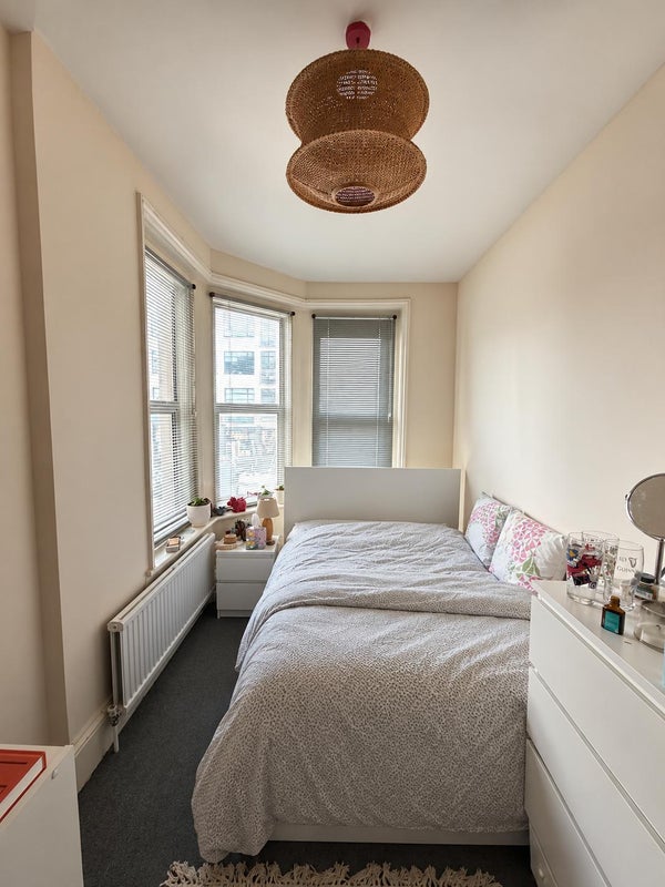 Room Lavender Hill in Greater London