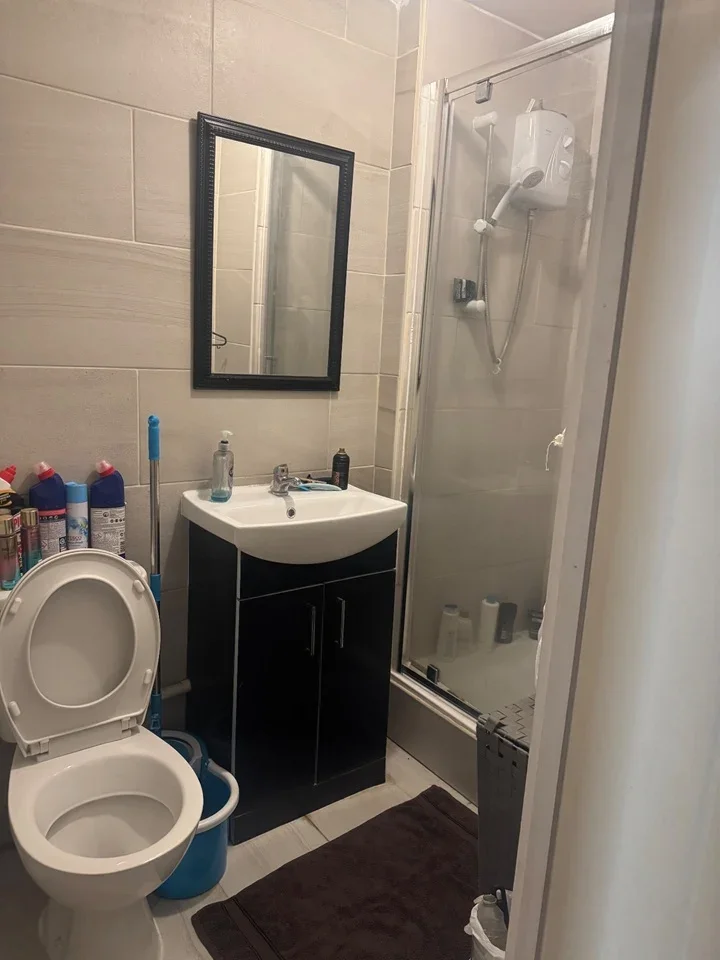 Room Croham Road in Greater London