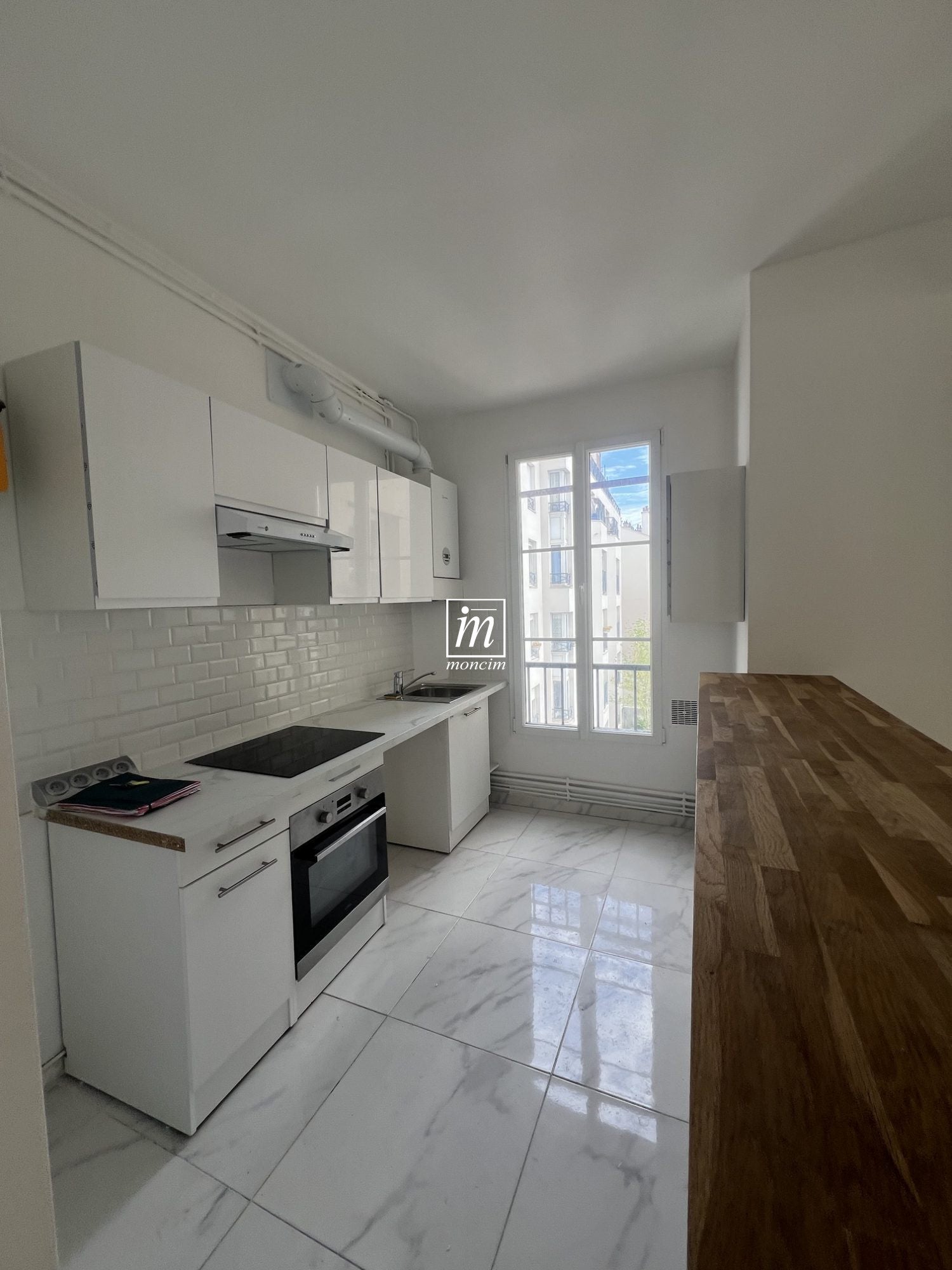 Appartement Place du Maréchal de Lattre de Tassigny à Levallois-Perret