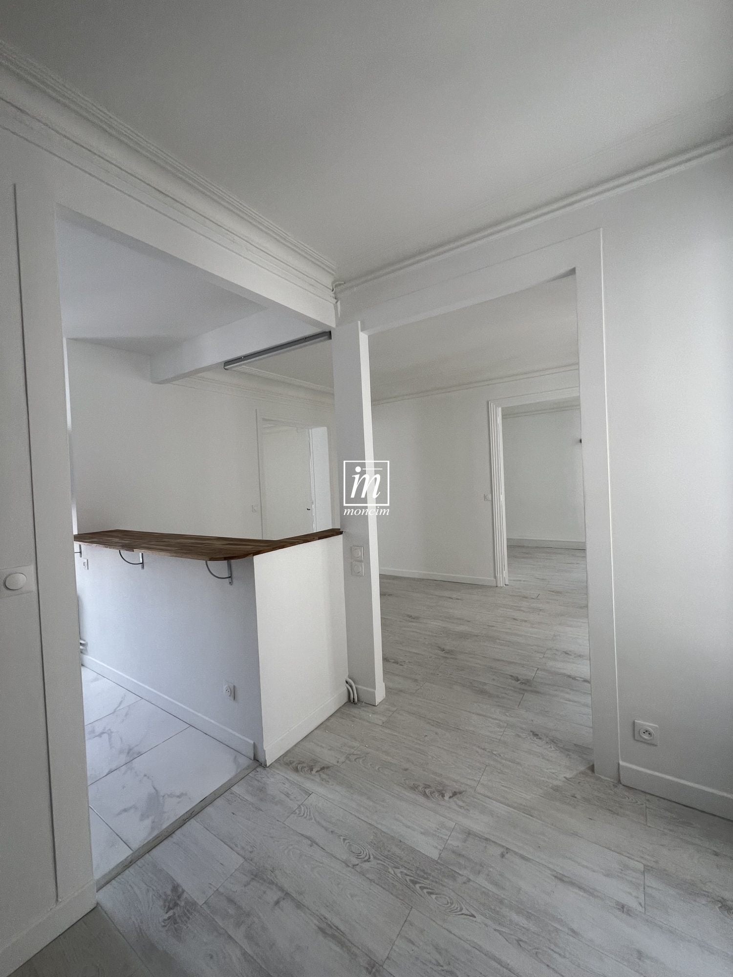 Appartement Place du Maréchal de Lattre de Tassigny à Levallois-Perret