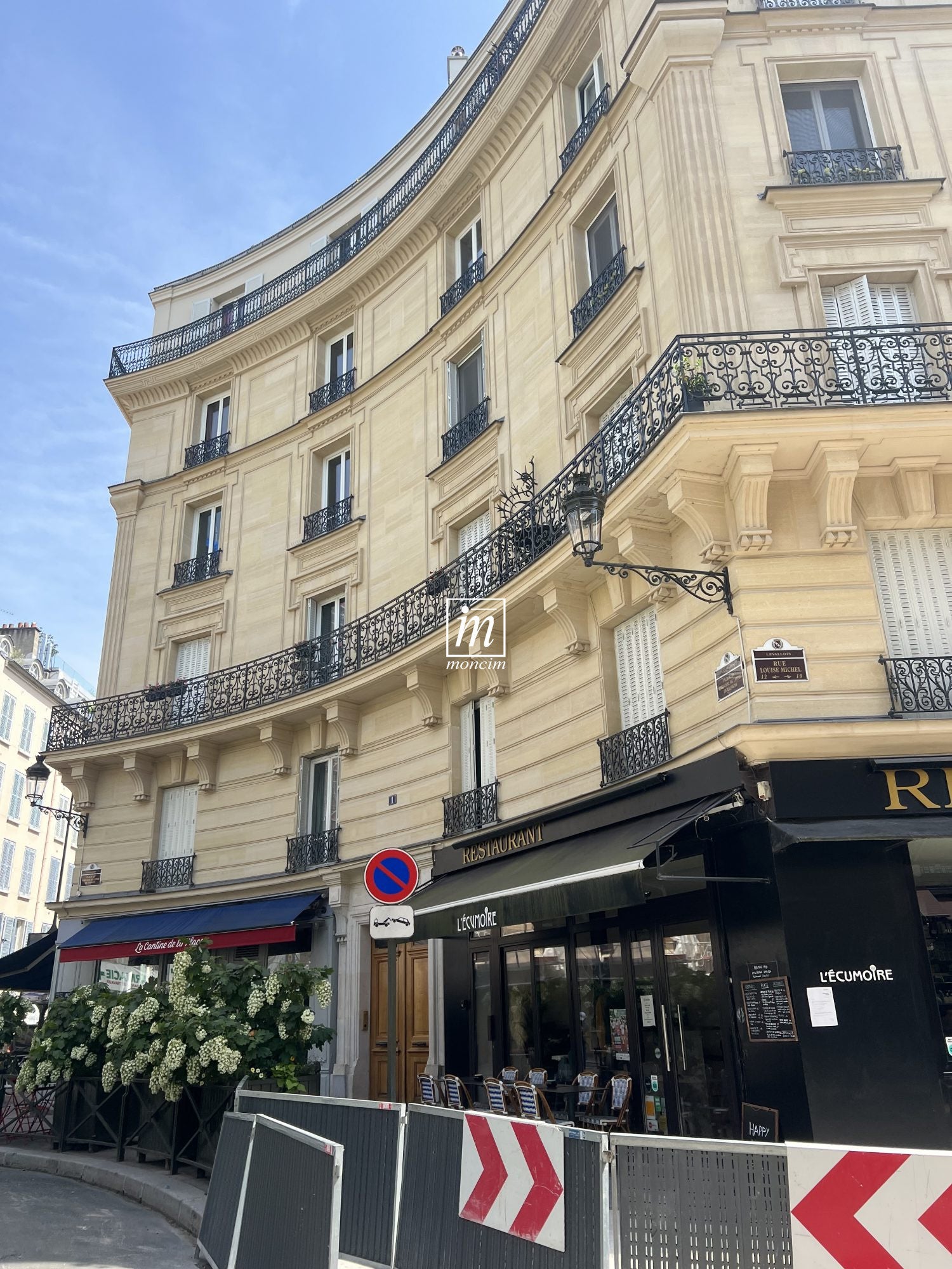 Appartement Place du Maréchal de Lattre de Tassigny à Levallois-Perret