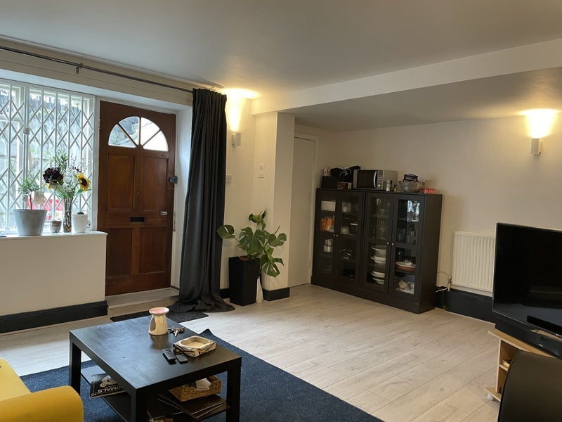 Flat St. George's Terrace in Greater London