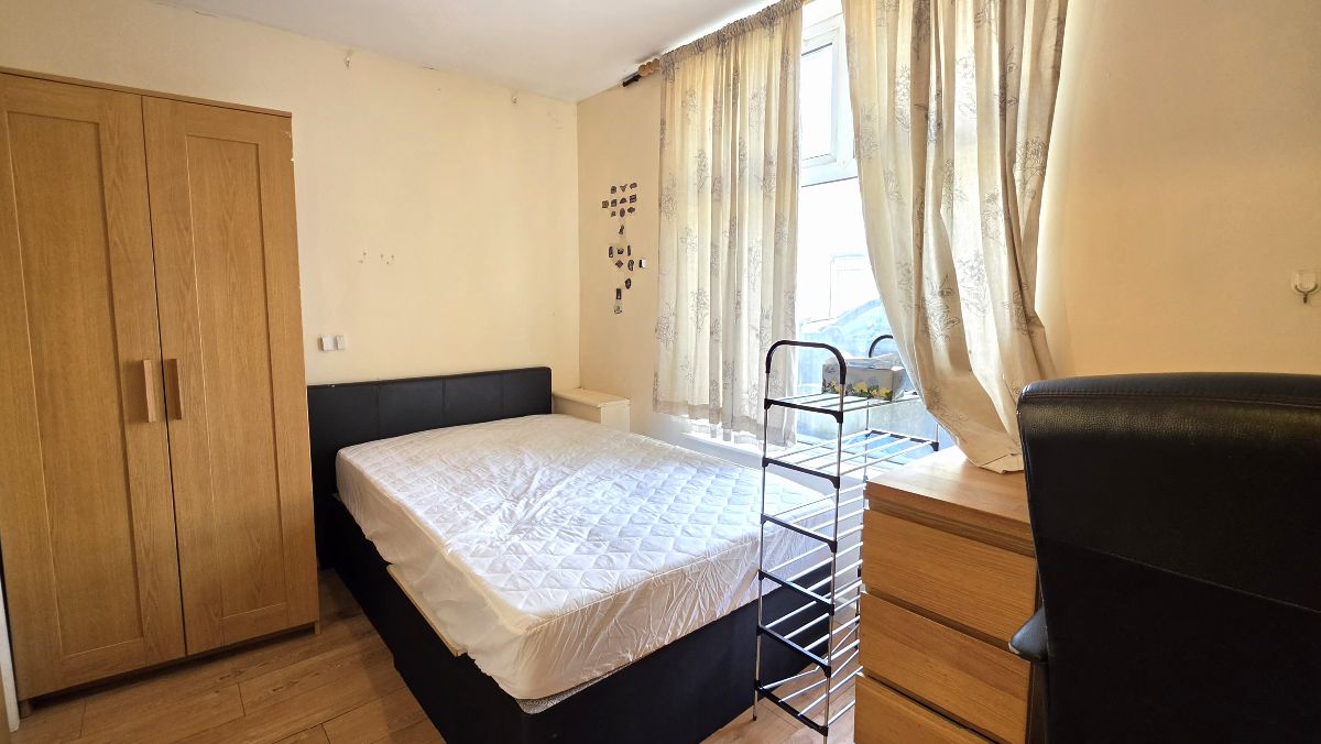 Flat Moy Road in Cardiff