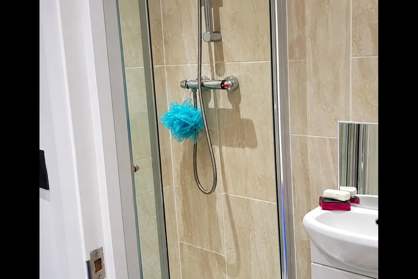 Room Denbigh Drive in Greater London