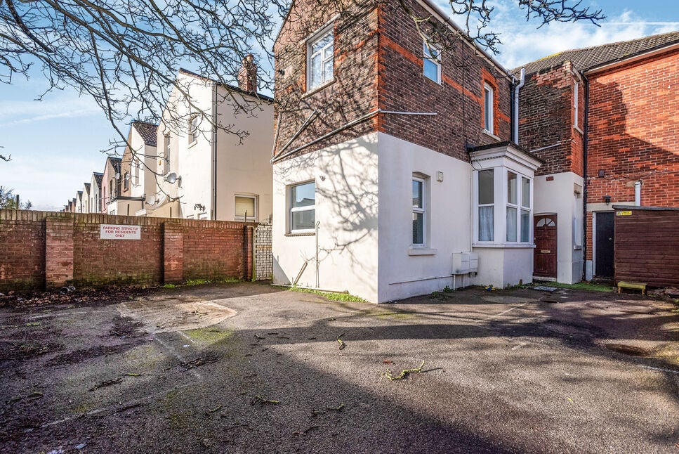 Flat Langford Road in Portsmouth