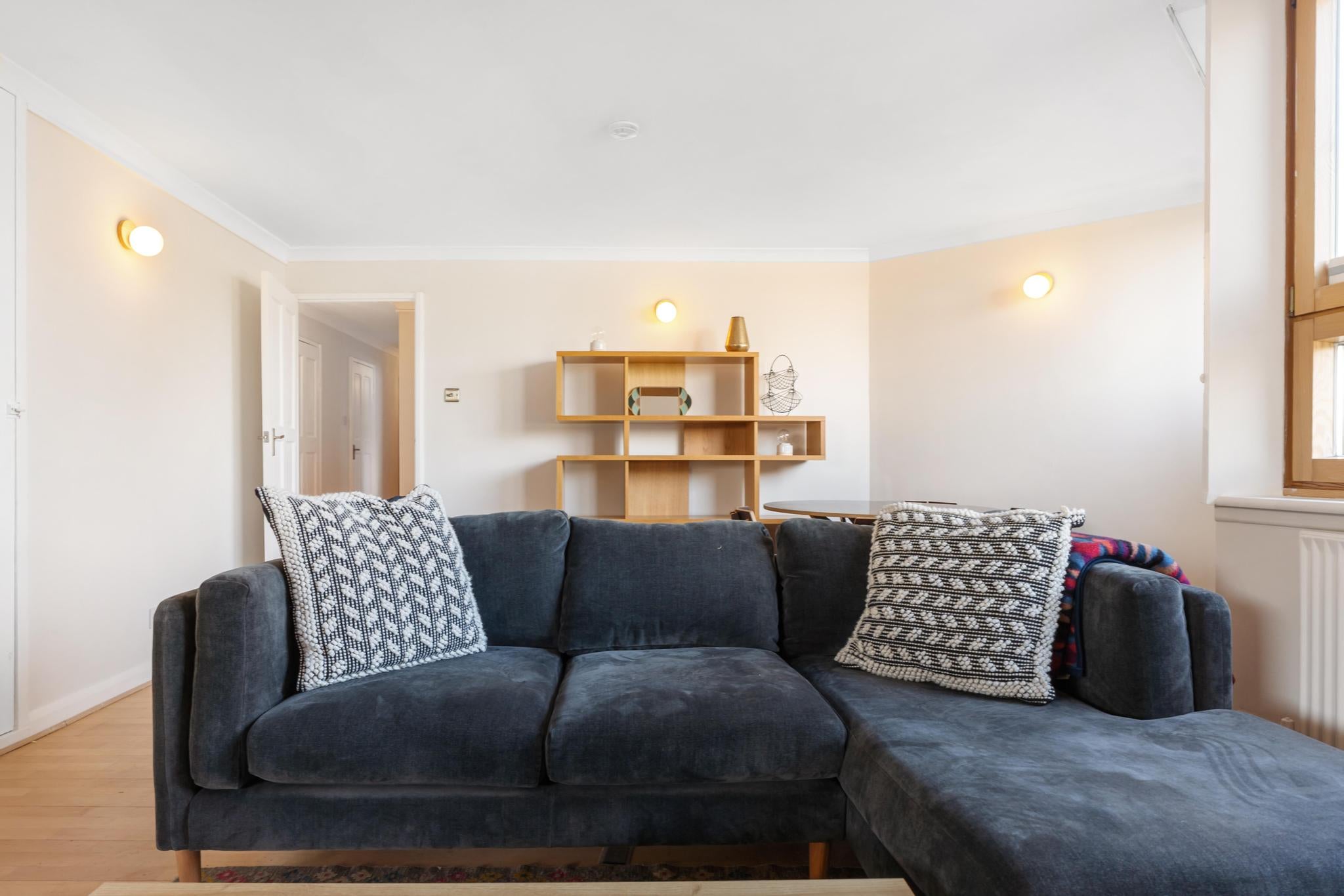 Flat Blantyre Street in Greater London