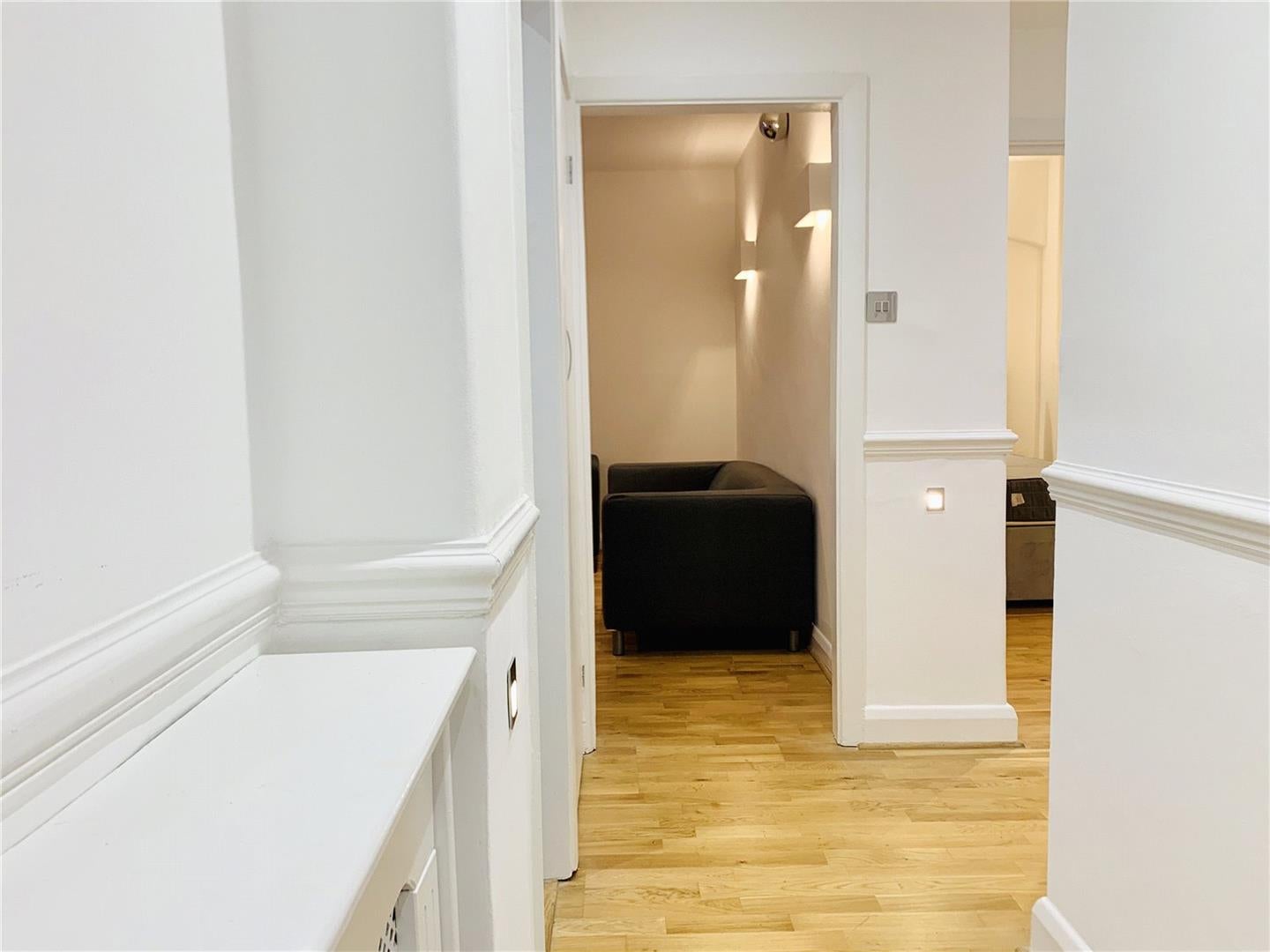 Flat Vincent Street in City of Westminster