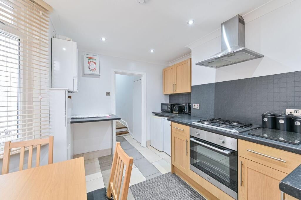 Flat Birchanger Road in Greater London