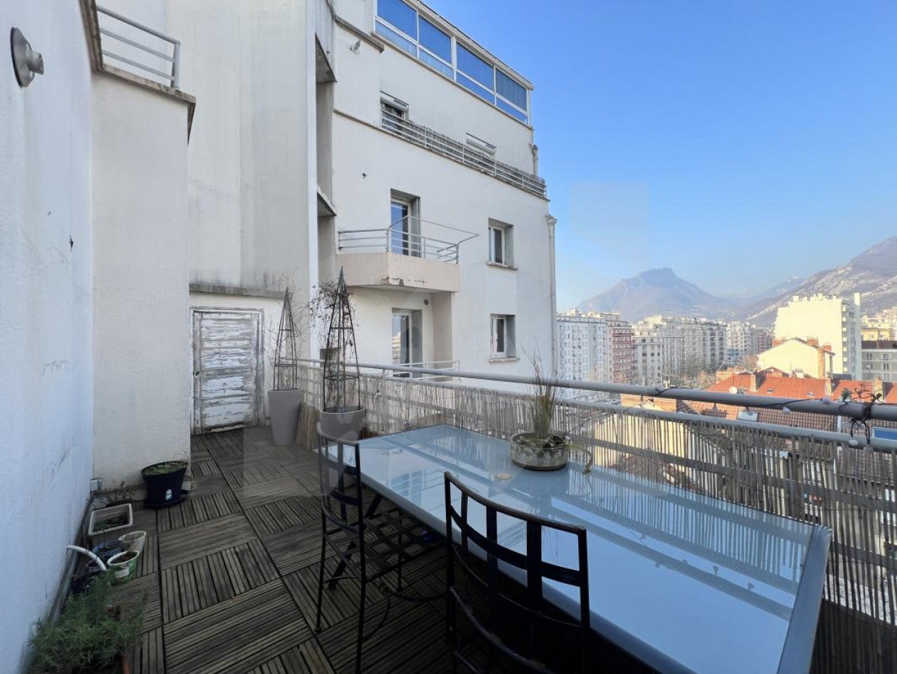 Appartement Cours de la Libération et du Général de Gaulle à Grenoble