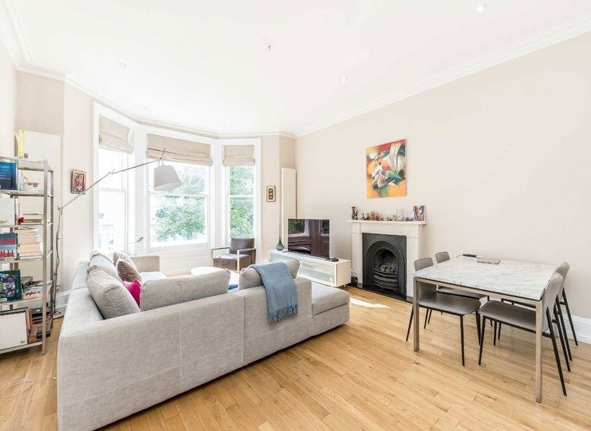 Flat Holland Park in Greater London