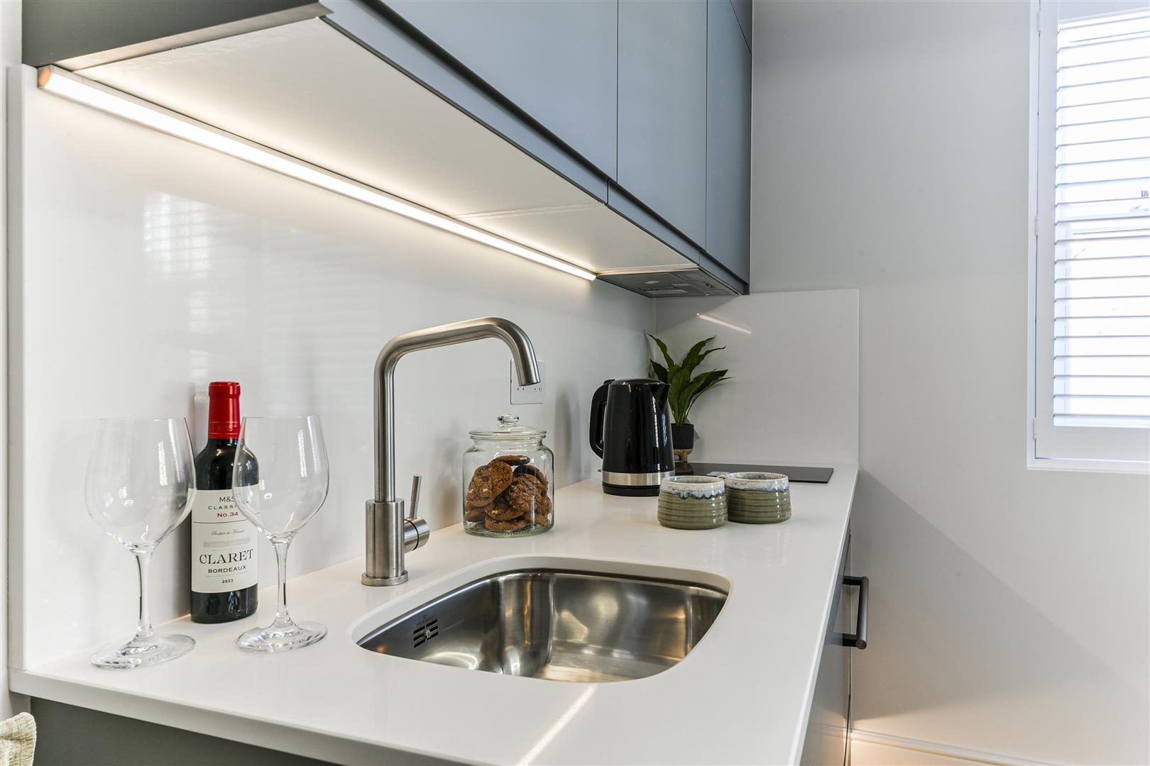Flat Shirland Road in City of Westminster