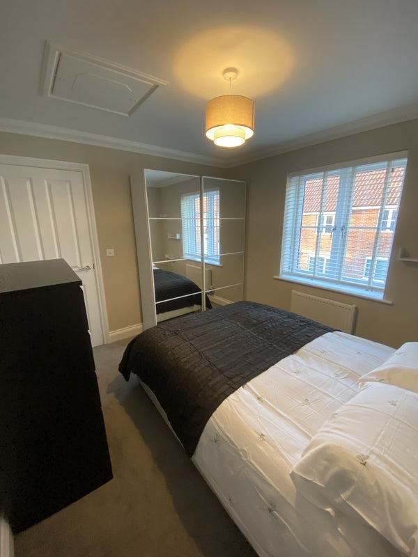 Room Fox Earth Close in Babergh