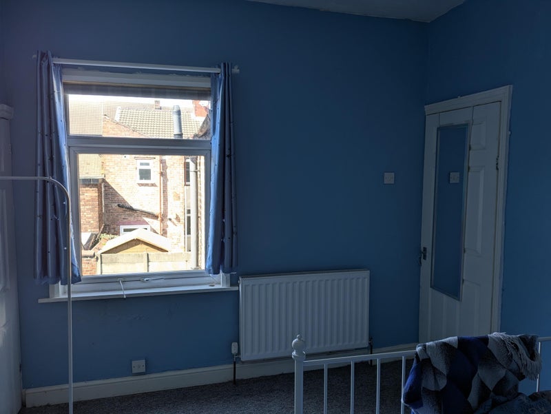 Room Peckers Hill Road in St Helens