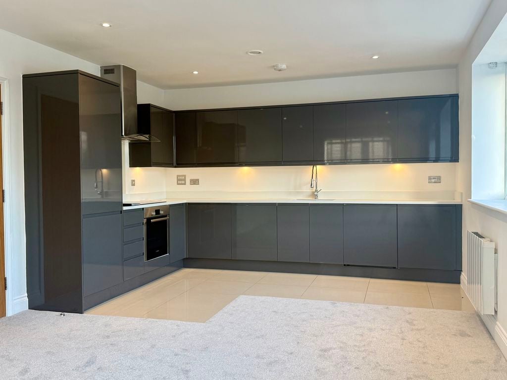 Flat Cuckfield Road in Mid Sussex