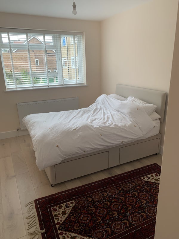 Room Daylesford Avenue in Greater London