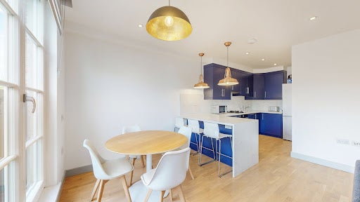 Flat Castlebar Road in Greater London