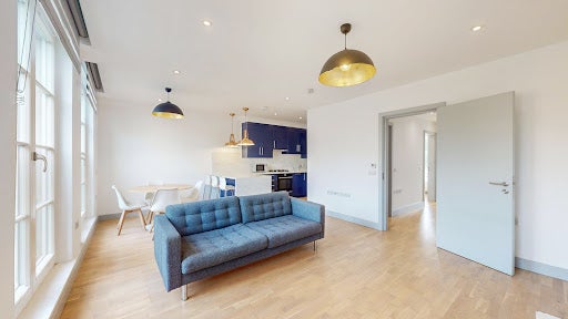 Flat Castlebar Road in Greater London