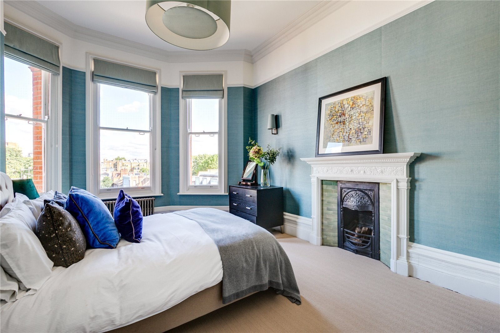 Flat Gloucester Road in Greater London