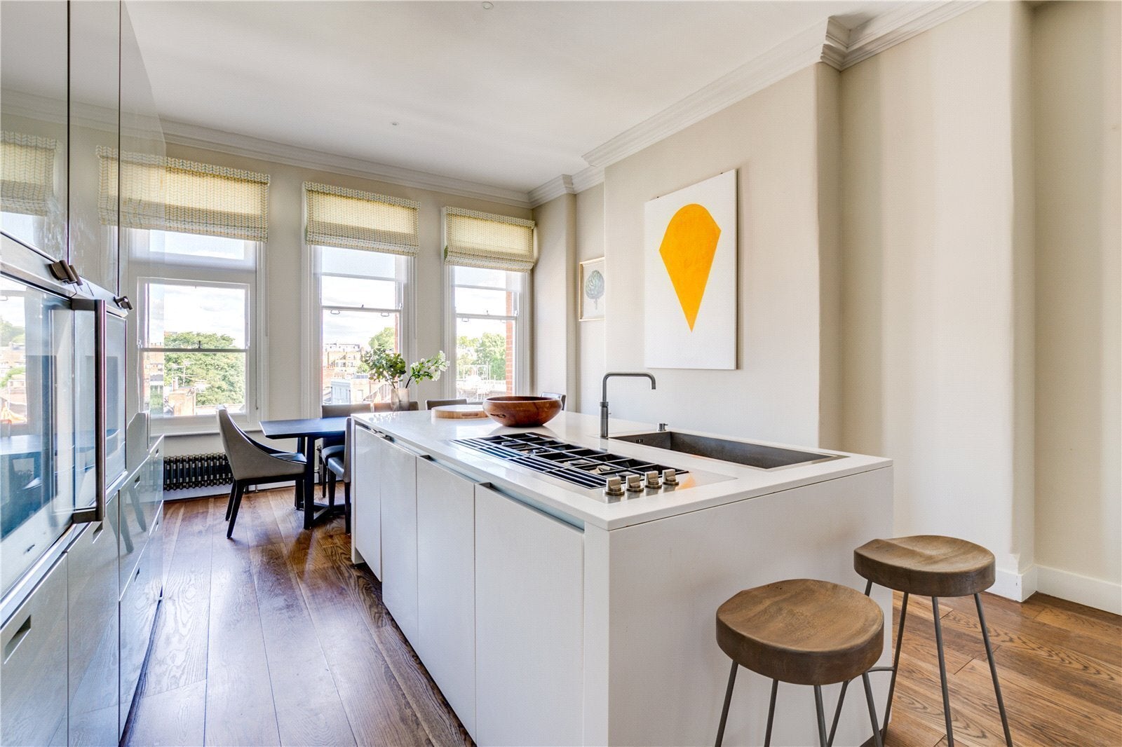 Flat Gloucester Road in Greater London