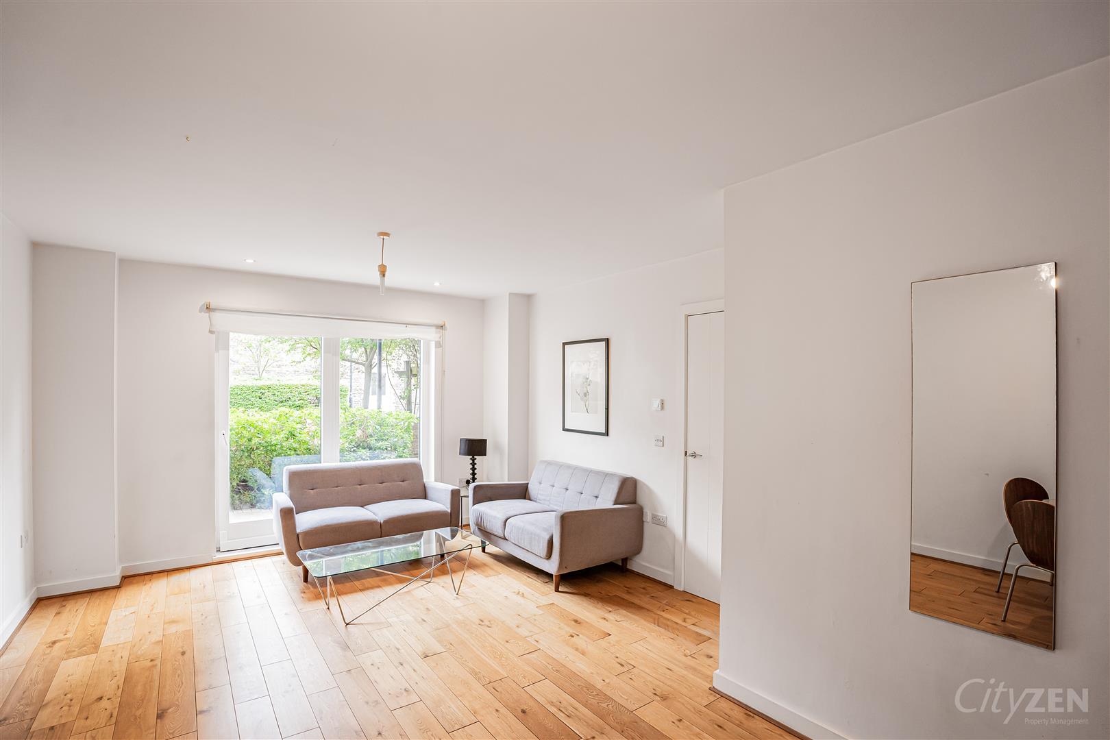 Flat Forge Square in Greater London