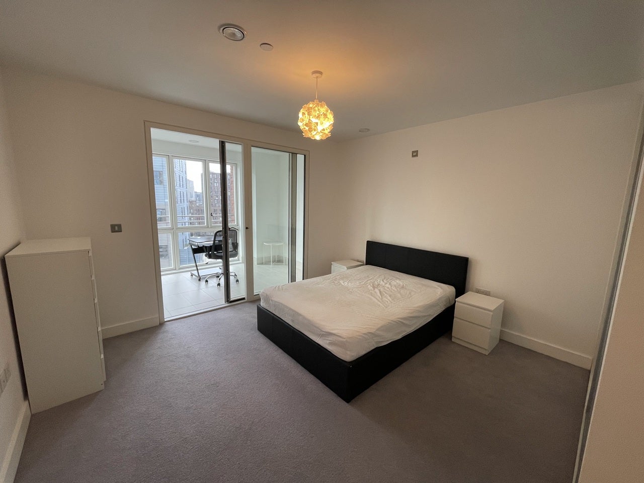 Flat Arniston Way in Greater London