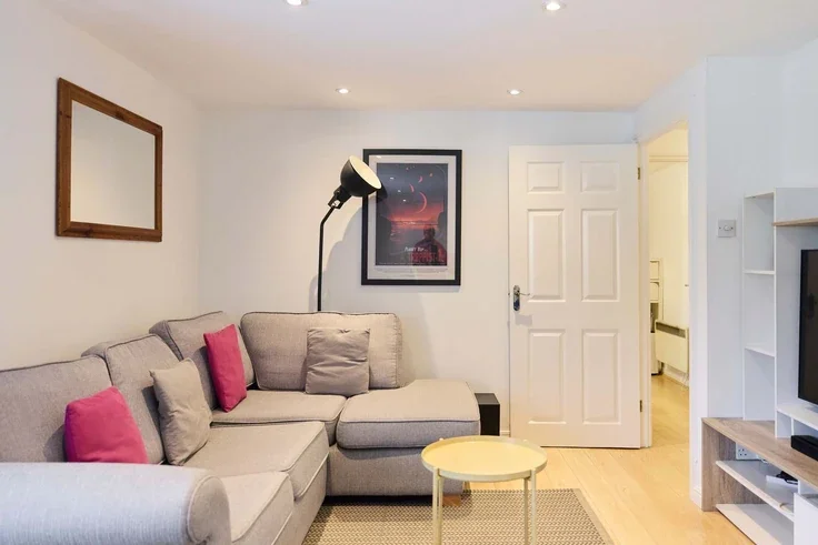 Flat Willesden Lane in Greater London
