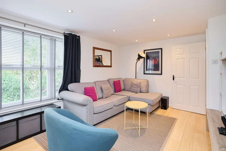 Flat Willesden Lane in Greater London
