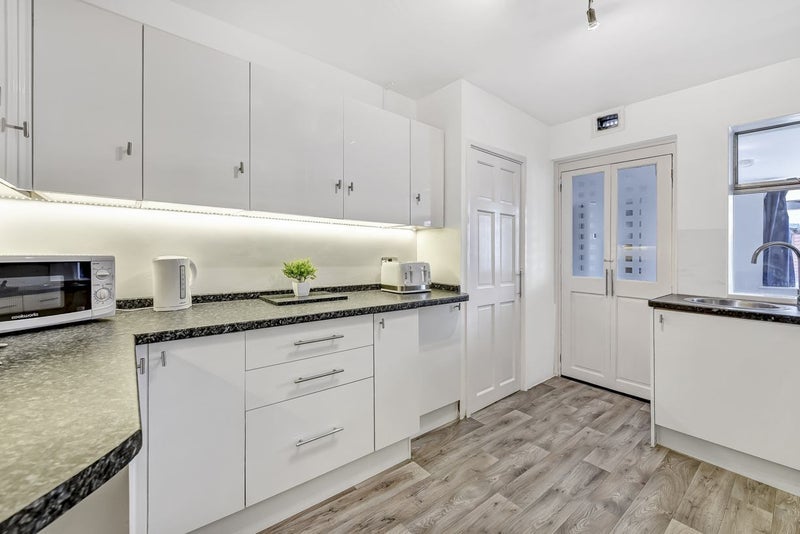 Room Murray Square in Greater London