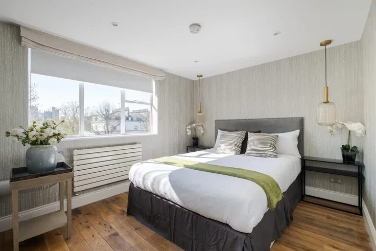 Flat Clifton Gardens in City of Westminster