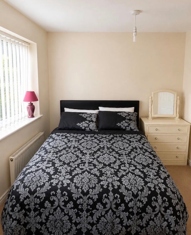Room Potters Hollow in Nottingham
