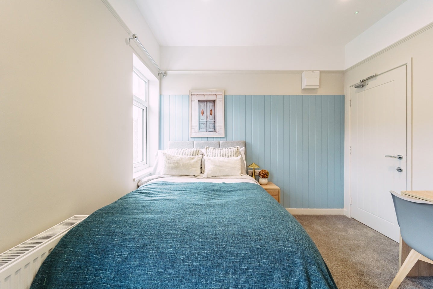 Room Dixon Street in Swindon