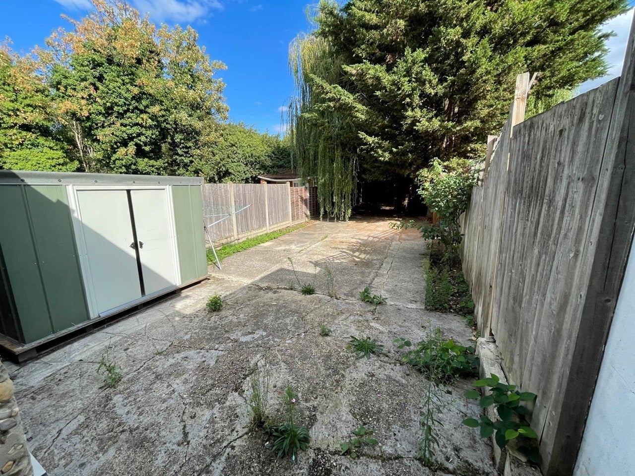Flat Woodlands Road in Greater London