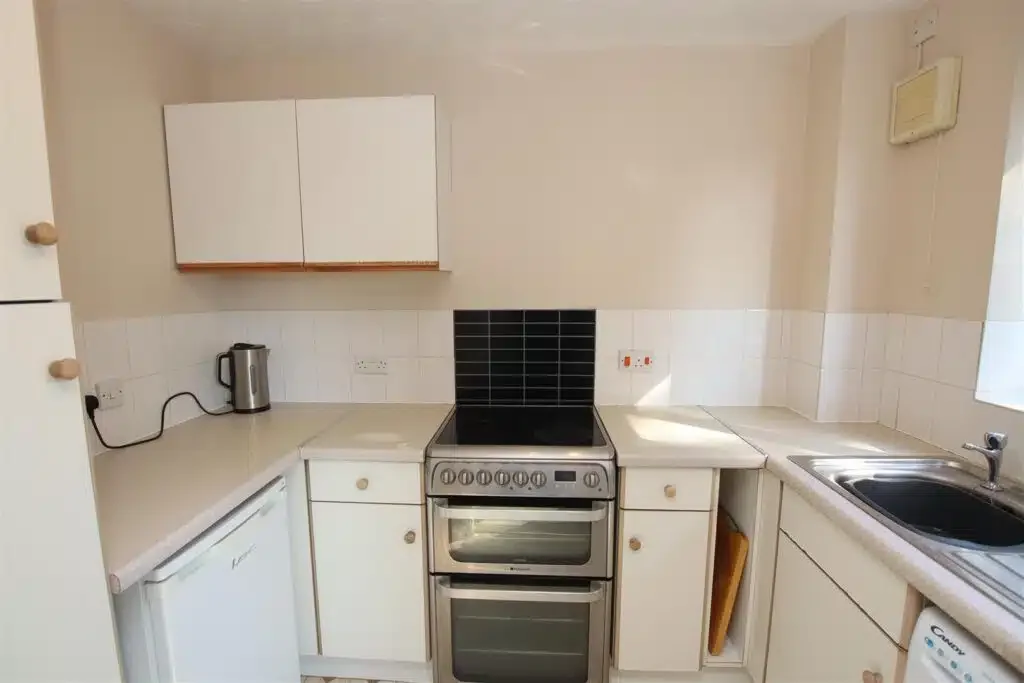 Flat Churchill Close in Dartford