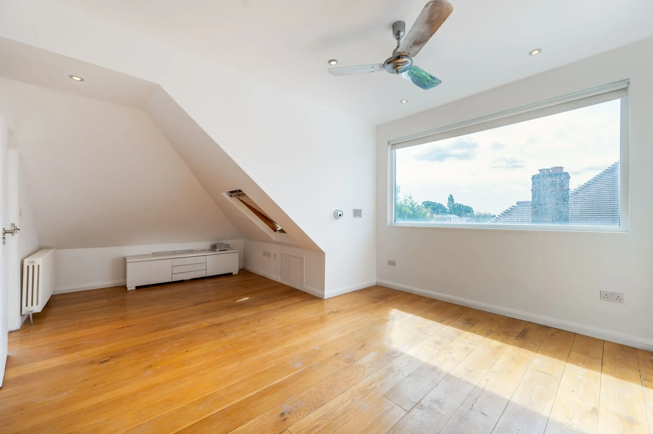 Flat Aylestone Avenue in Greater London