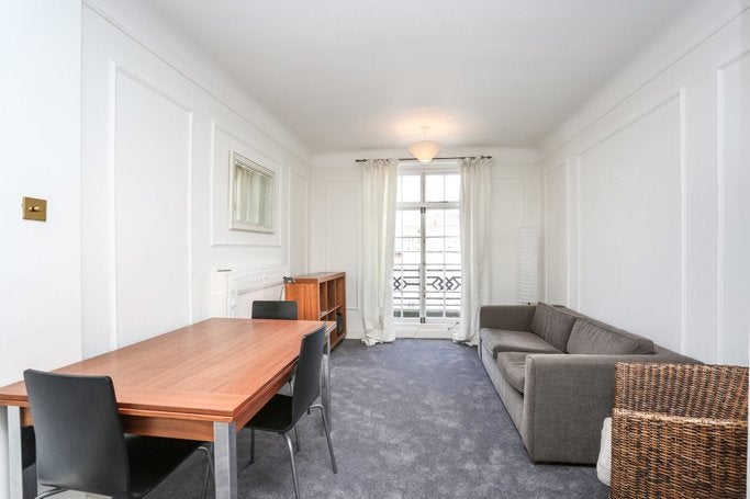 Flat Ivor Place in London