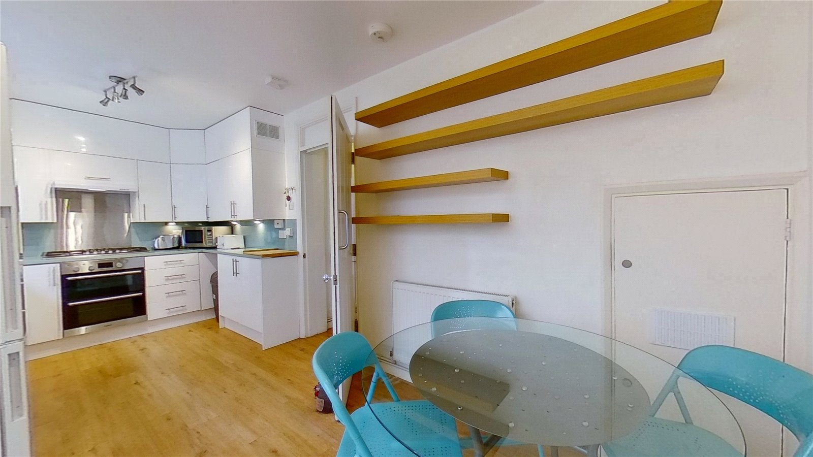 House Hilldrop Crescent in Greater London