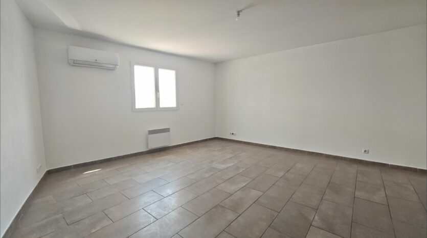 Appartement Rue Florian à Nîmes
