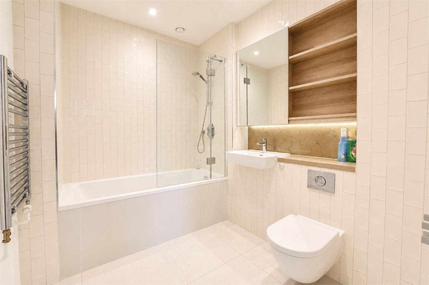 Flat Tudway Road in Greater London