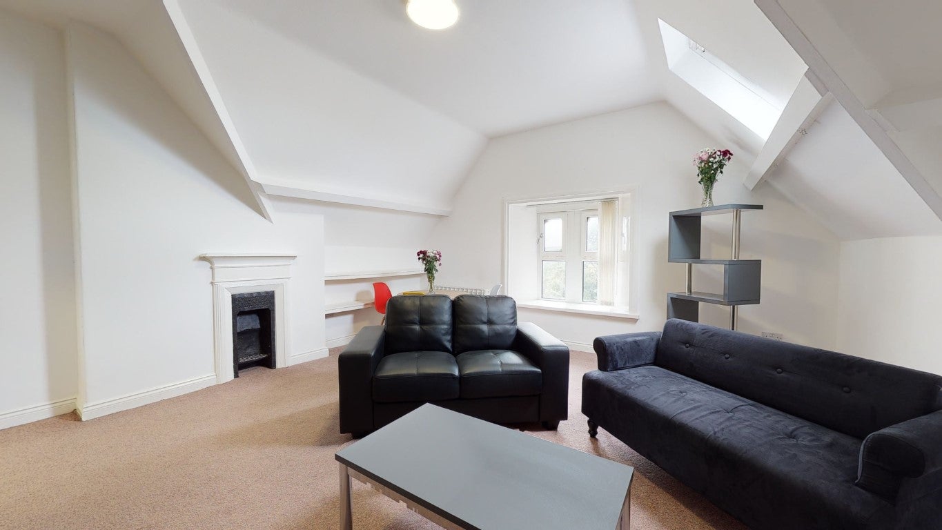 Flat Greenbank Road in Plymouth