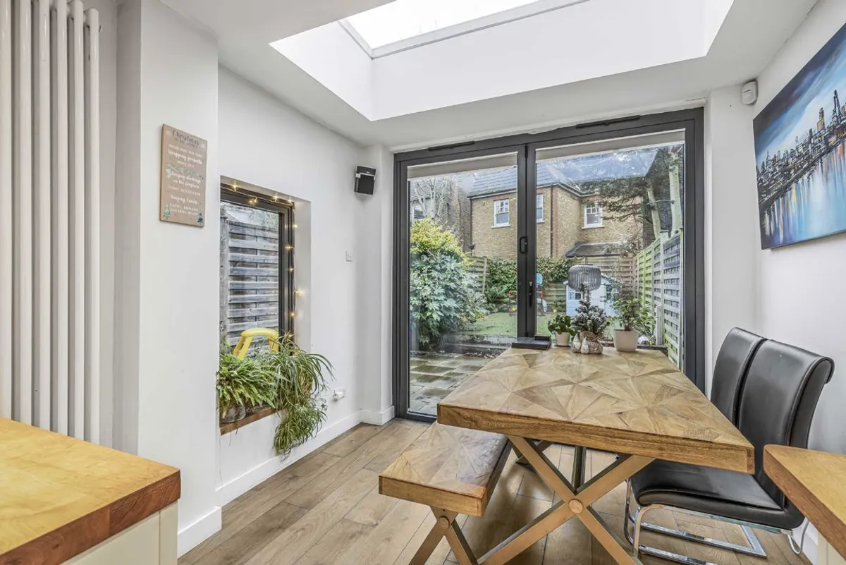 House Hydethorpe Road in Greater London