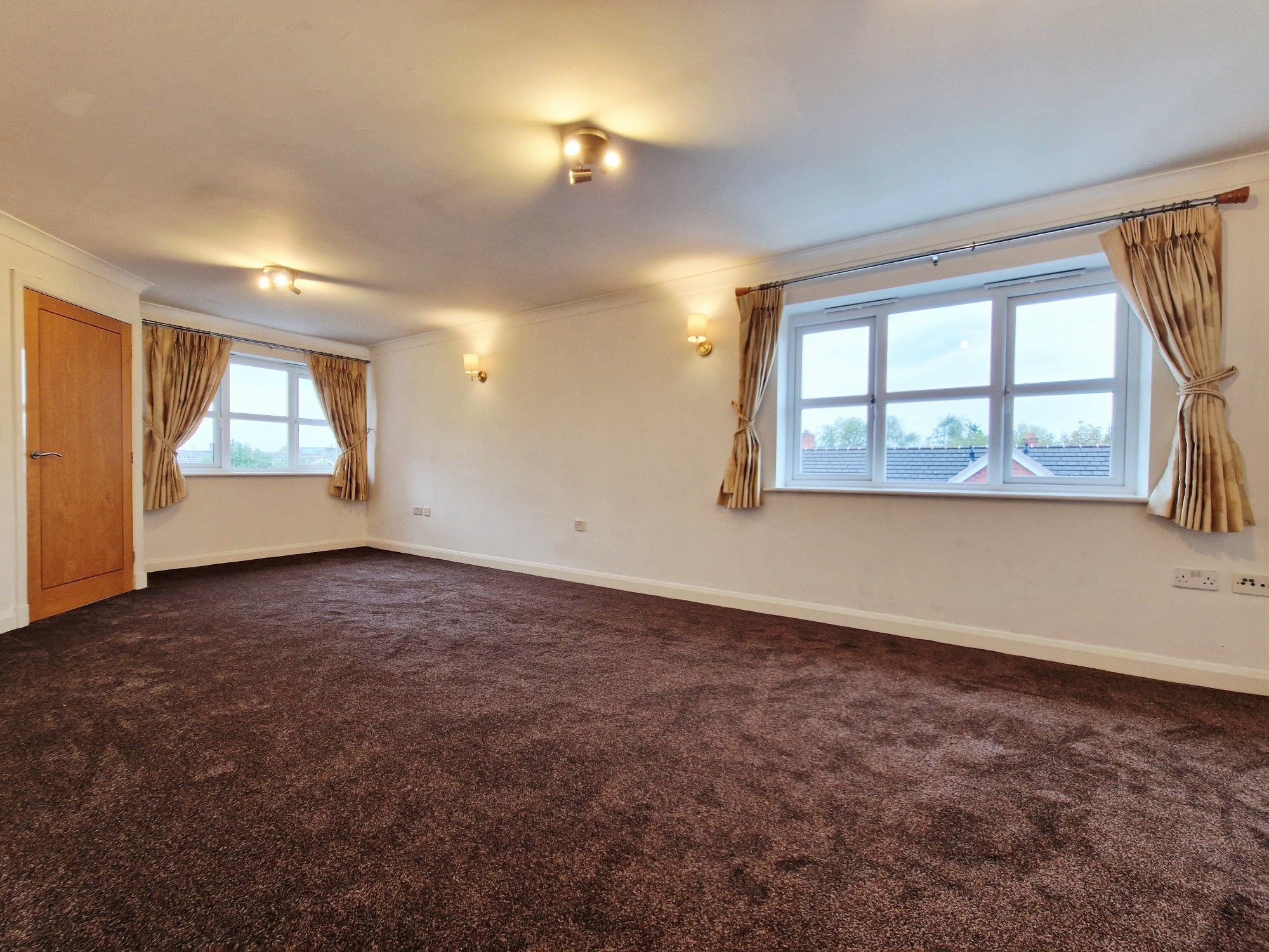 Flat Atherton Close in Preston