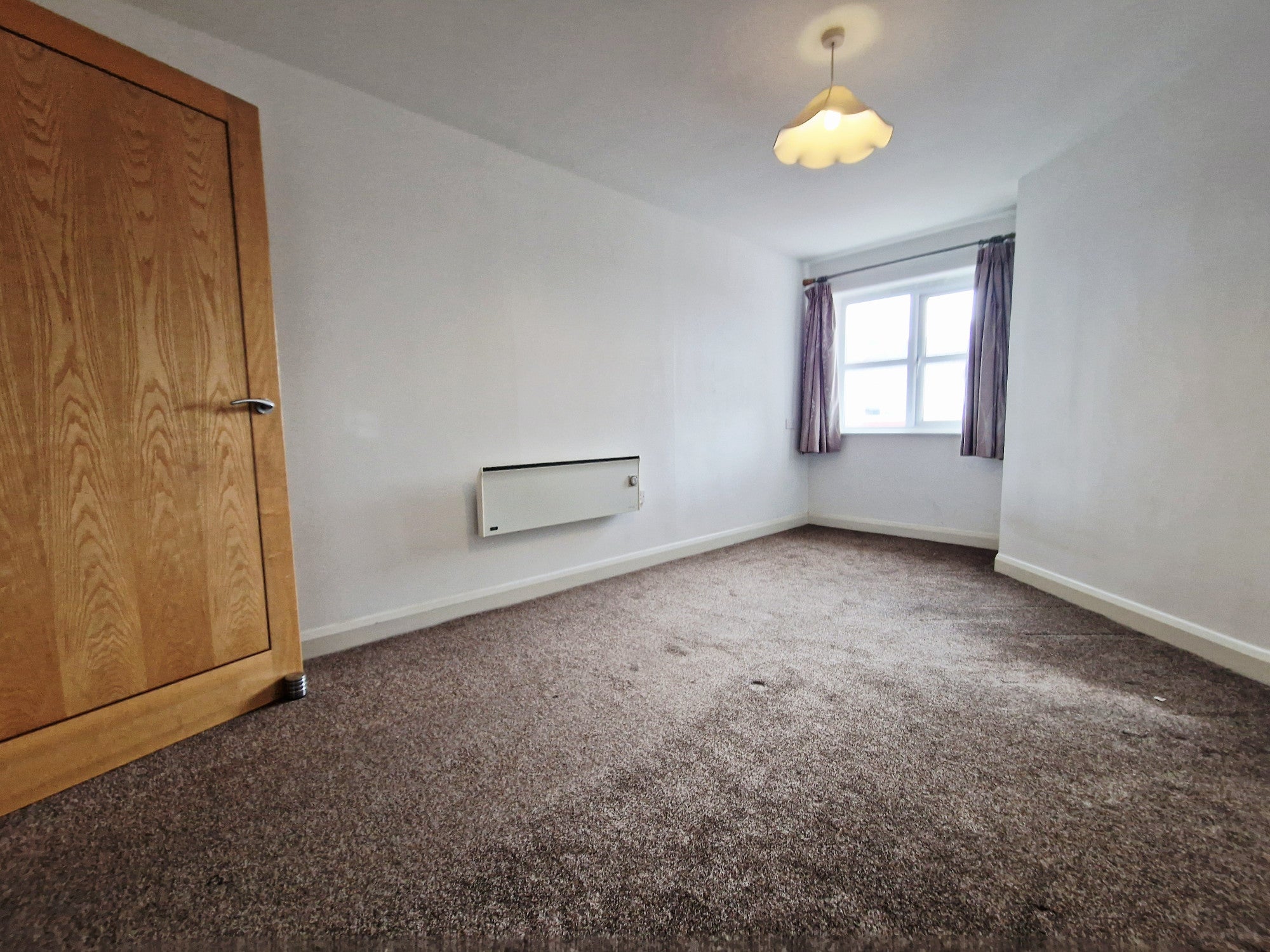 Flat Atherton Close in Preston
