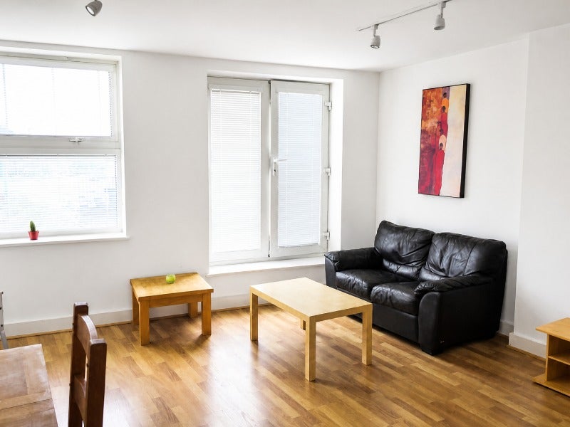 Flat Worcester Place in Swansea