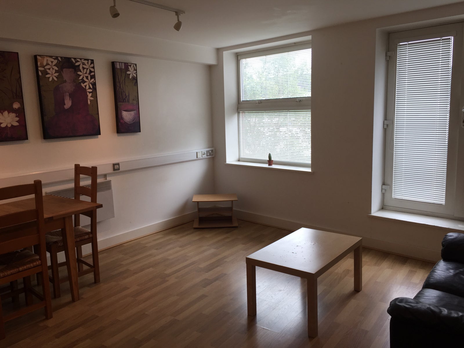 Flat Worcester Place in Swansea