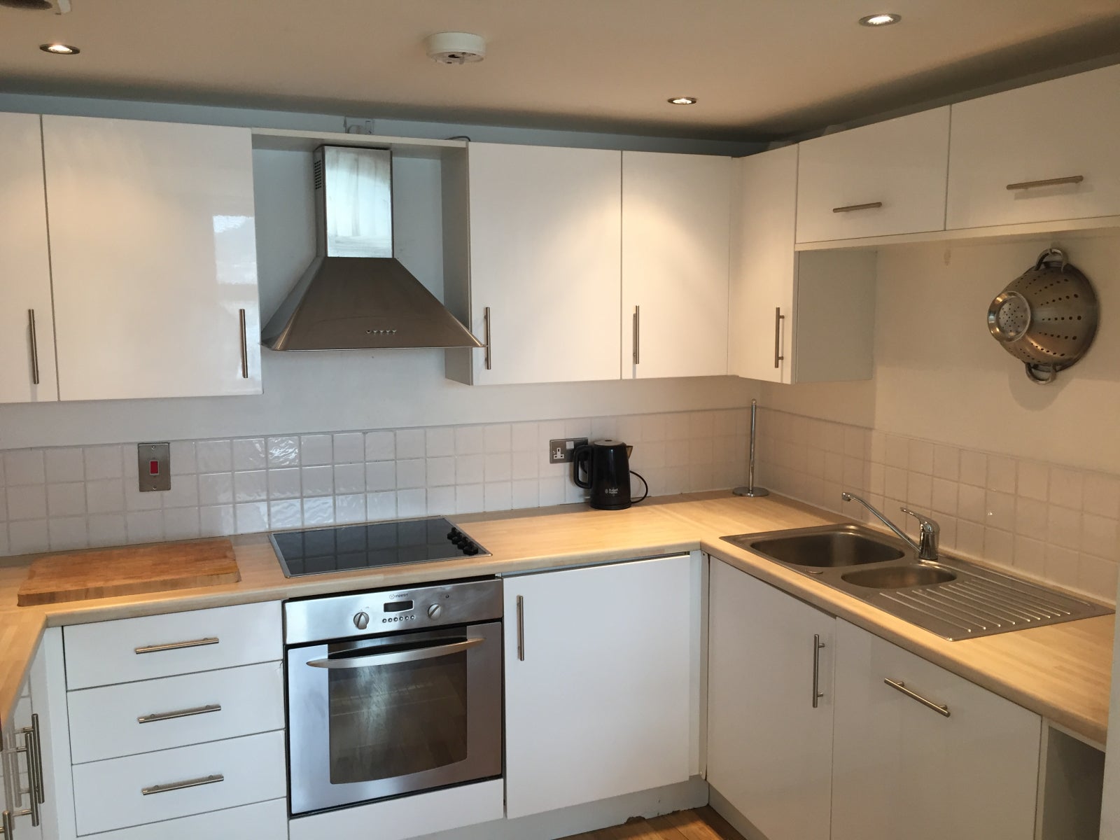Flat Worcester Place in Swansea