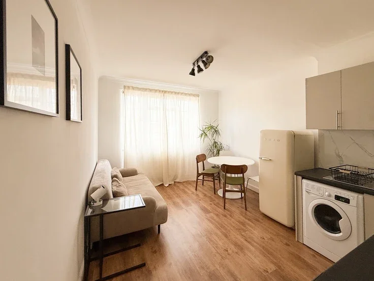 Flat Highbury Grove in Greater London