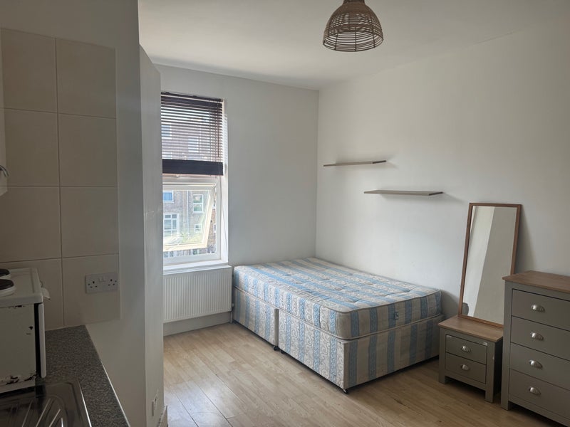 Flat Talgarth Road in Greater London