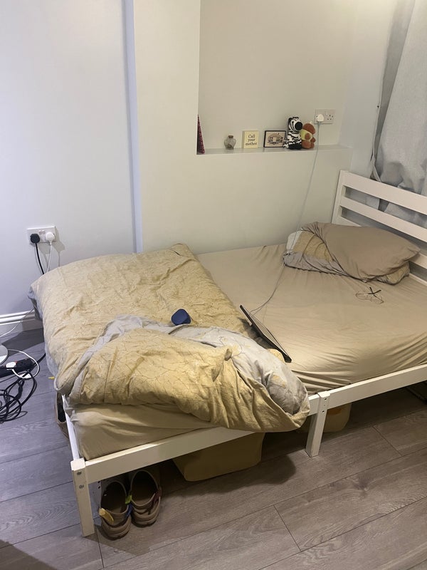 Room Hospital Way in Greater London