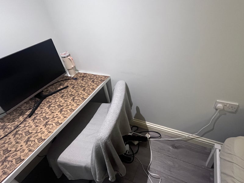 Room Hospital Way in Greater London