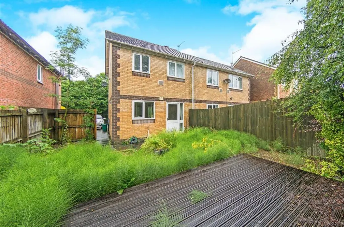 House Larch Drive in Llantrisant